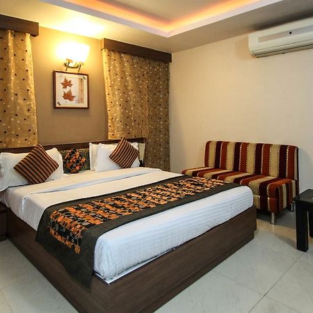 Oyo 4161 Hotel Shailly Inn Ahmadabad Zewnętrze zdjęcie