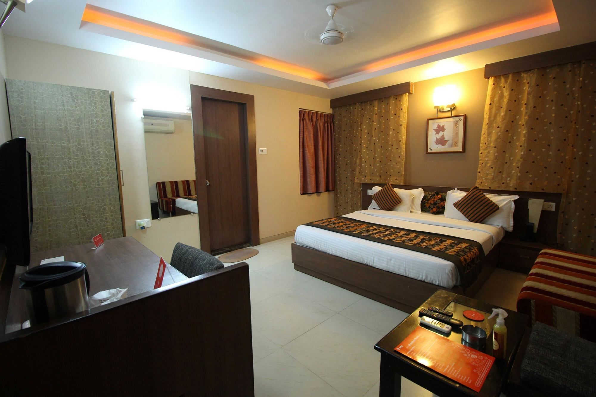 Oyo 4161 Hotel Shailly Inn Ahmadabad Zewnętrze zdjęcie