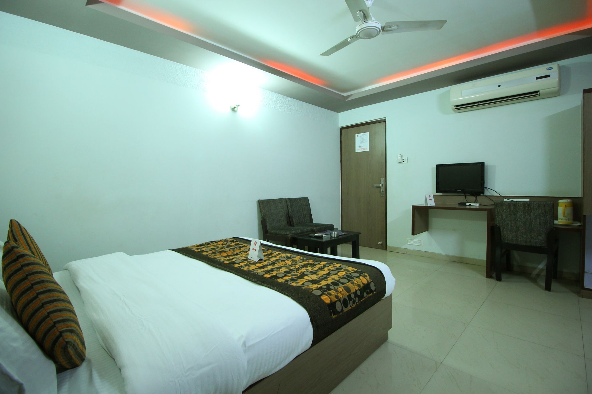 Oyo 4161 Hotel Shailly Inn Ahmadabad Zewnętrze zdjęcie